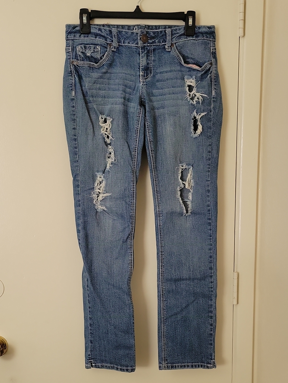 Amethyst Distressed Jeans